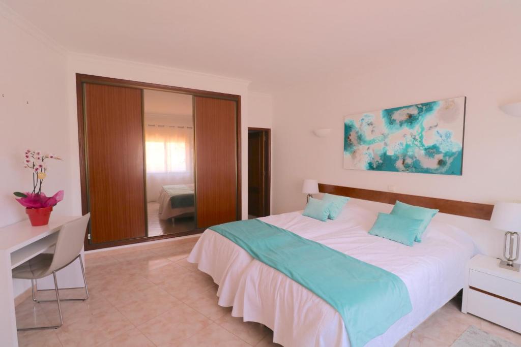 Fournier Apartment - Praia da Luz Rua Direita, Edf. Nascer do Sol, apt. I, 8600-100 Luz