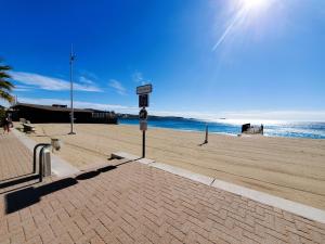 FREJUS PLAGE LE Mediterranee 2 T2 50m2 climatise