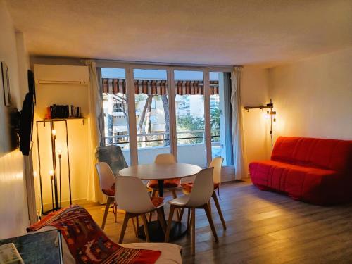 FREJUS PLAGE Miougrano T2 55m2 Climatise Piscine