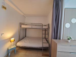 FREJUS PLAGE T1 26m2 avec balcon vue mer