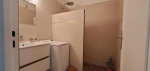 Frejus Plage T1 35m2, climatise, 2 personnes,
