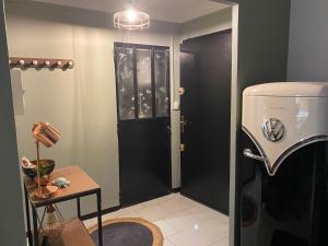 FREJUS VAR APPARTEMENT 150 m DES PLAGES