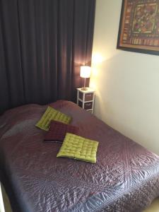French Riviera 1 bedroom on the beach facing Cannes