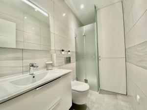 **Fresh and cosy appt with Pool, Fiber, SportTV**