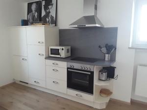 Appartement Freundliche Ferienwohnung mit großer Terasse 12 Kirchstraße 88317 Aichstetten Bade-Wurtemberg