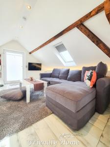 Friendly Home - \