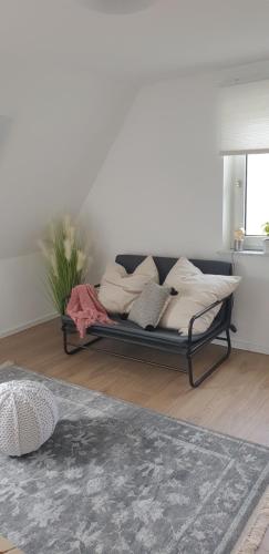 Frisch renoviert mit Dachterrasse - Genieße Ruhe und Grün nahe Neustadt Aisch