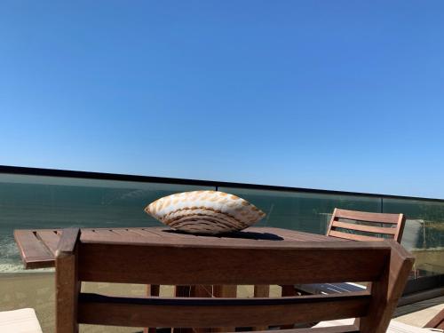 Front Beach Apartment