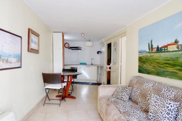 Appartement Front beach with patio near Nice airport 9 Rue du Capitaine de Frégate Hippolyte Vial 06800 Cagnes-sur-Mer