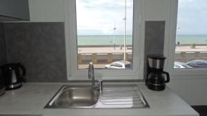 FRONT DE MER ET FALAISE 317 1er Étage Lit fait Wifi Parking