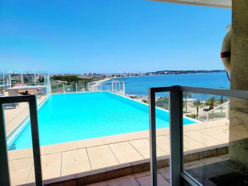 Front de mer Piscine Rooftop YourHostHelper