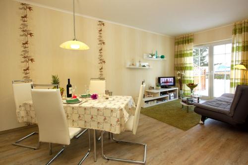 Frontzek Wohnung 02 Koserow Hauptstraße 102