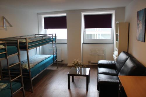 FULL FLAT 3 BEDROOMS SAARBRUCKEN CENTER -11 PEOPLE