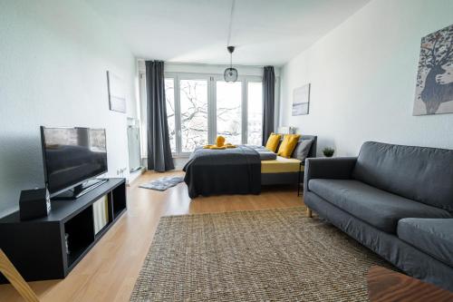 Full House Apartments - HS46 3 Bedroom Apartment