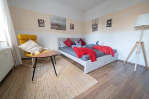 FULL HOUSE Studios - Apartment French Touch