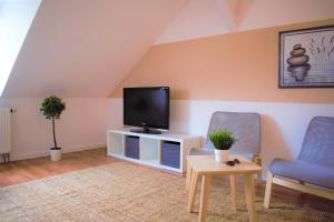 FULL HOUSE Studios - Cappucino Deluxe Apartment