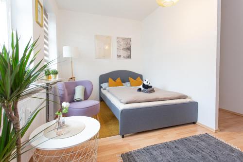 FULL HOUSE Studios - Little Sun Apartment