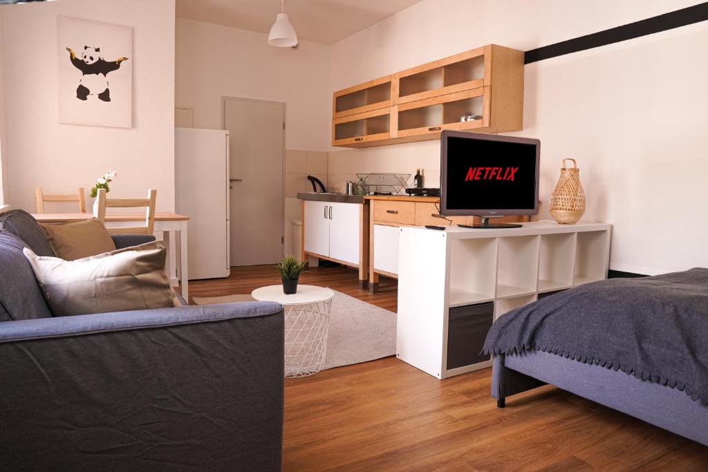 Appartement FULL HOUSE Studios - Panda Apartment - NETFLIX + WiFi inkl. 28 Torstraße 06110 Halle-sur-Saale