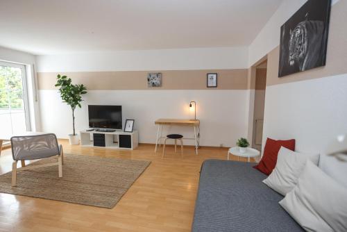FULL HOUSE Studios - Royal Deluxe Apartment