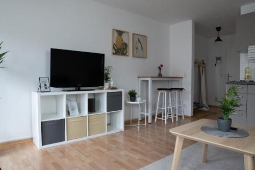 FULL HOUSE Studios - Southern Prime Apartment
