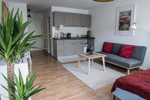 FULL HOUSE Studios - Southern Prime Apartment