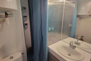 Fully equipped apartment St Charles station