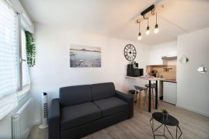 Fully equipped apartment St Charles train station