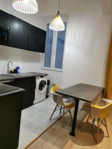 Fully equipped apartment wifi European Hospital