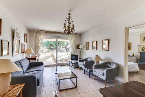 Fully equipped apartment with terrace in a quiet secured residence