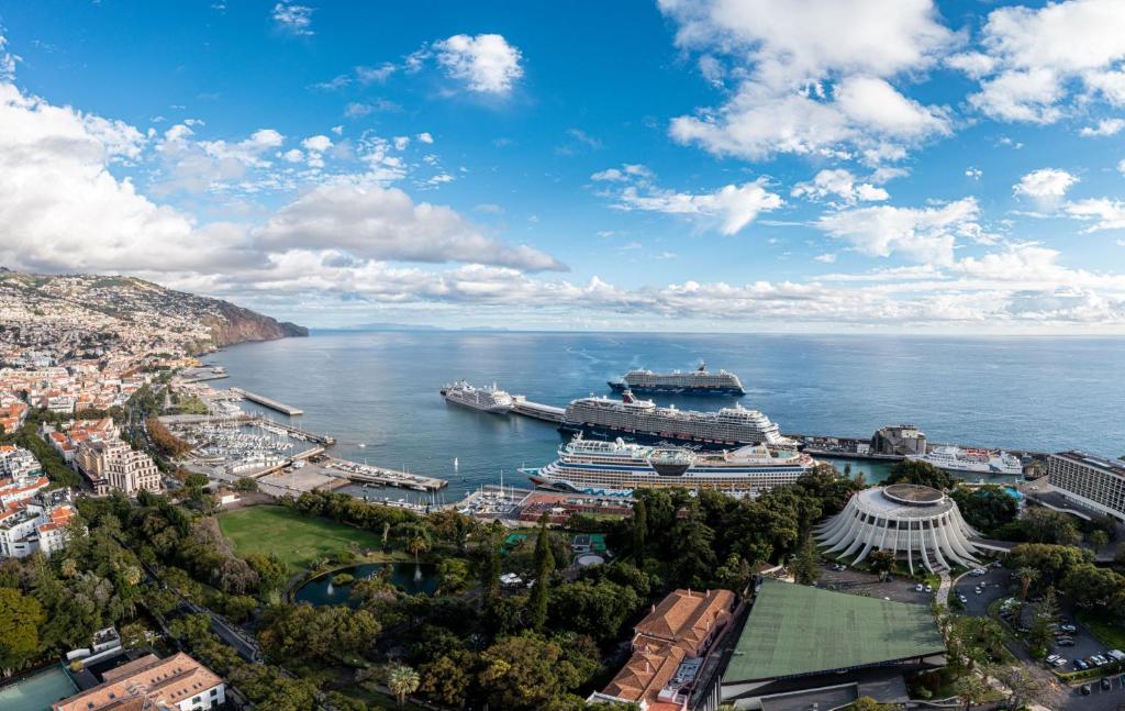 Funchal Garden by Madeira Sun Travel Avenida do infante 26 e rua do jasmineiro, 6, 9000-013 Funchal