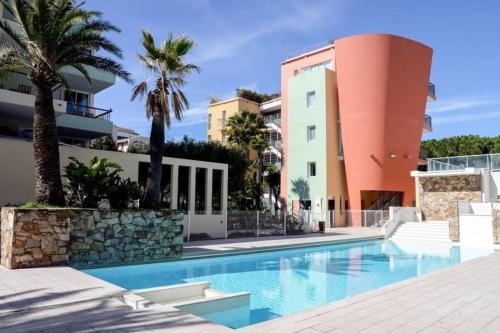 Furnished air-conditioned apartment with panoramic terrace & a parking