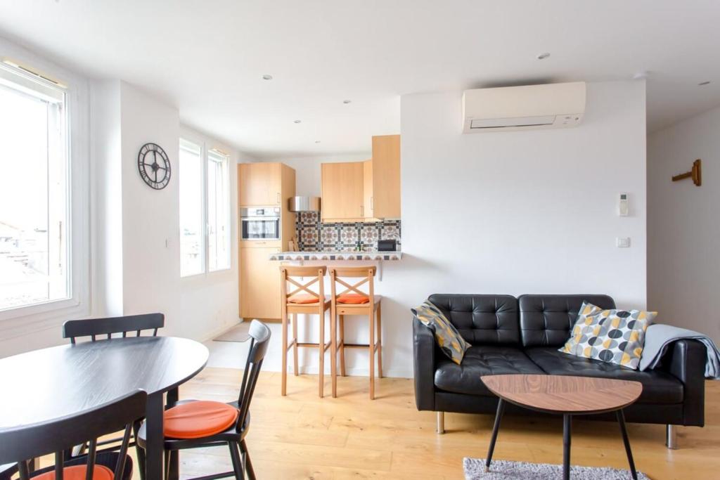 Furnished apartment 2 bedrooms in the old port district near all amenities 1 Rue Emile Négrin, 06400 Cannes