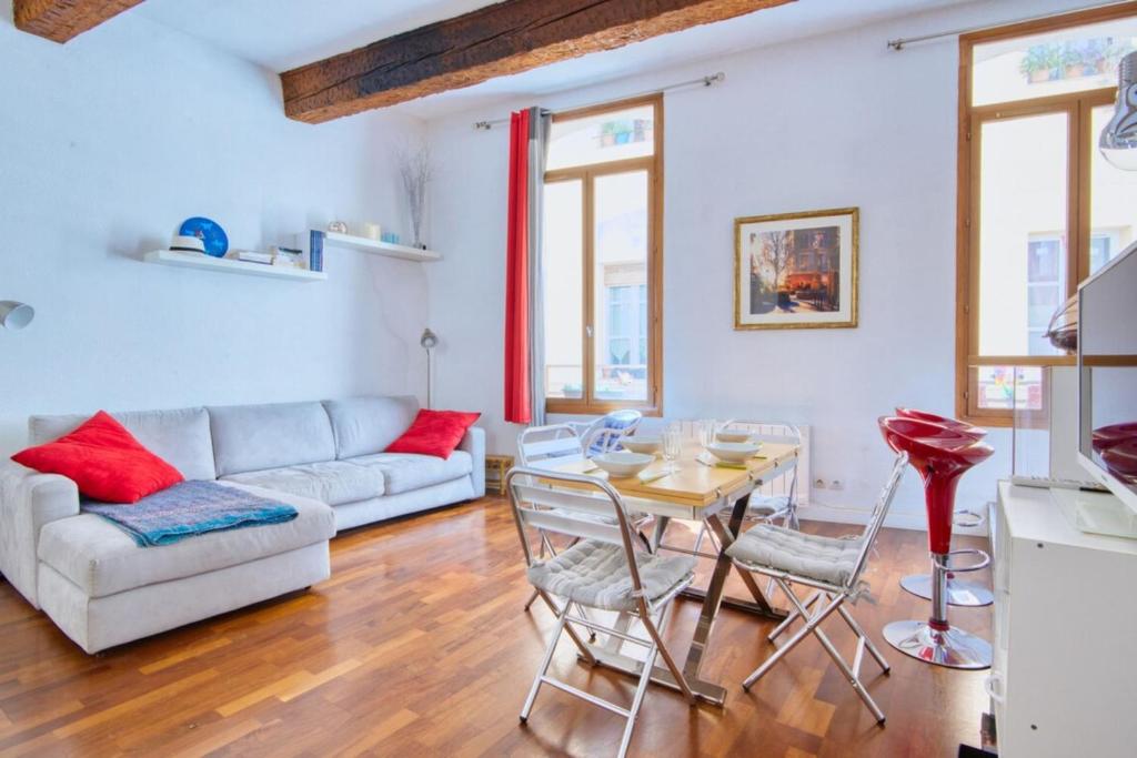 Appartement Furnished apartment in the heart of the city near all the amenities 17 Rue du Puits Neuf 13100 Aix-en-Provence