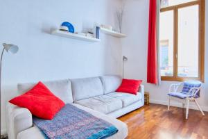 Furnished apartment in the heart of the city near all the amenities