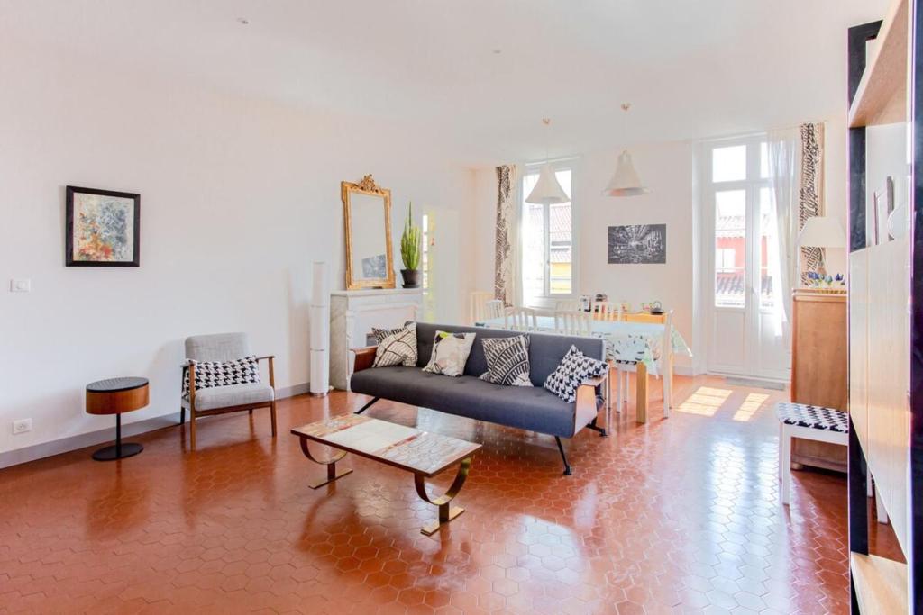 Furnished Apartment Near Place Garibaldi & The Port 4 rue Barla, 06300 Nice
