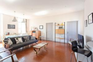 Furnished Apartment Near Place Garibaldi & The Port