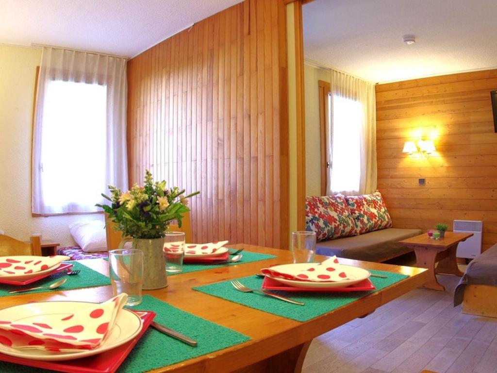 Furnished apartment near village and lifts
