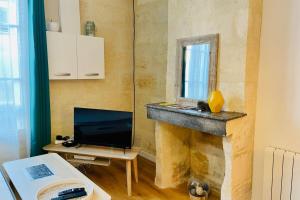 Appartement Furnished Studio in A Quiet Authentic Area Near All Amenities 31 Rue Marsan 33300 Bordeaux Aquitaine