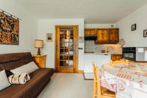 Furnished Studio overlooking the mountains Ski & Golf classified 2 stars
