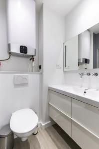 Gaité Montparnasse Magnifique Studio Divry 2P