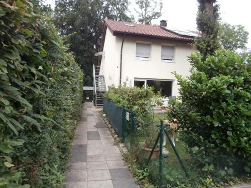 ganze Wohnung für 1-4 Gäste