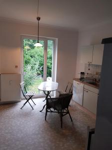 Appartement Ganze Wohnung mit Garten 130 Kirchbachstraße Hochparterre 28211 Brême Brême