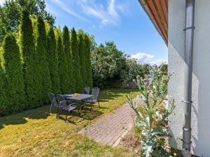 Garden-View Apartment in Lübow with Terrace