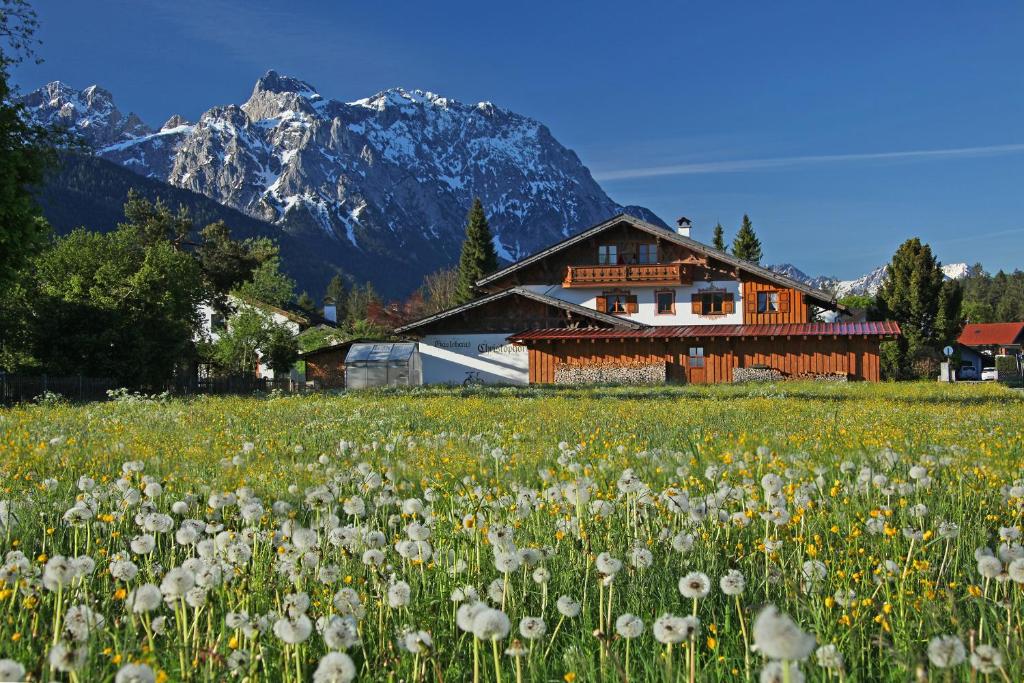 Appartement Gästehaus Christophorus Alpspitzstraße 5 1. 82494 Krün