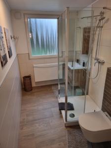 Gästehaus-Ferienwohnung-Appartement mit Terrasse - Nähe Kliniken/ Herzzentrum