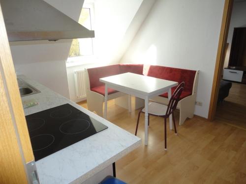 Appartement Gästewohnung Hennig Joseph-Haydn-Straße 25 2 E 04564 Böhlen Saxe