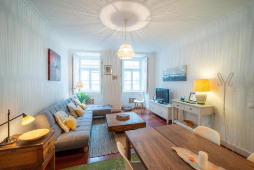 Gaveas Place
