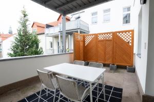 gemütlich und modern mit großem Balkon