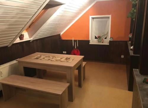 Gemütliche 3 Raum Wohnung im Dachgeschoss