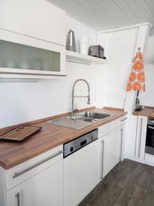 Gemütliche Ferienwohnung mit Zugang zum privaten See
